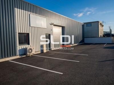 Locaux d'activités A LOUER - JONAGE - 1 657 m²