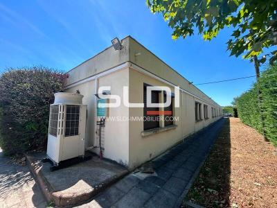 Bureaux A VENDRE - AMBERIEUX - 670 m²