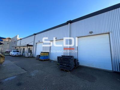 Locaux d'activités A LOUER - VAULX EN VELIN - 2 909 m²