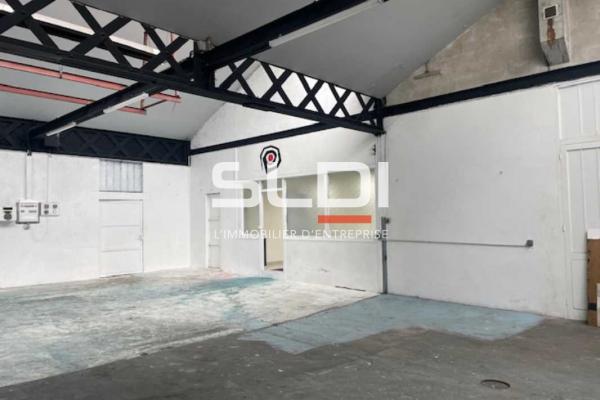 Locaux d'activités A LOUER - RILLIEUX LA PAPE - 334 m²