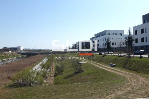 Bureaux A LOUER - GENAS - 792 m²