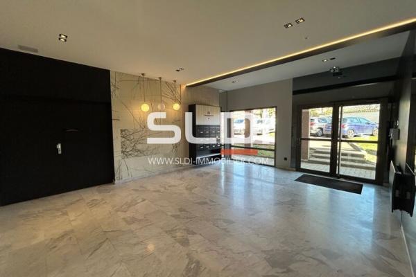 Bureaux A LOUER - ECULLY - 902 m²