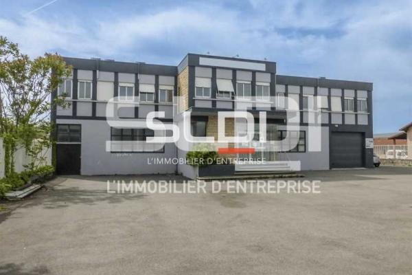 Activités A VENDRE OU A LOUER - DECINES CHARPIEU - 2 300 m²