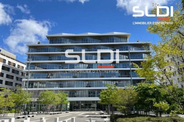 Bureaux A VENDRE OU A LOUER - VENISSIEUX - 2 354 m²
