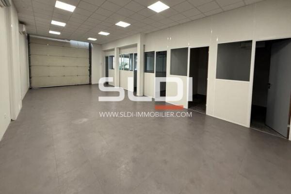 Locaux d'activités A LOUER - VENISSIEUX - 1 431 m²