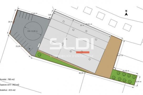 Locaux d'activités A VENDRE OU A LOUER - Belleville-en-Beaujolais - 1 586 m²