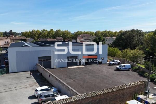 Locaux d'activités A VENDRE OU A LOUER - Belleville-en-Beaujolais - 1 586 m²