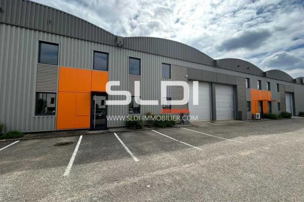 Locaux d'activités A LOUER - DARDILLY - 440 m²