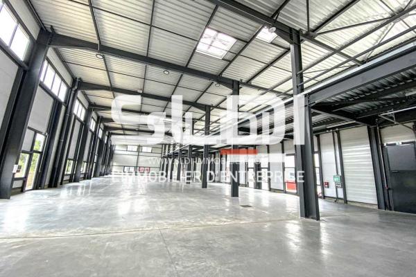 Locaux d'activités A LOUER - MEYZIEU - 1 531 m²