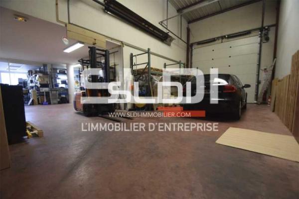 Locaux d'activités A LOUER - CHASSIEU - 317 m²