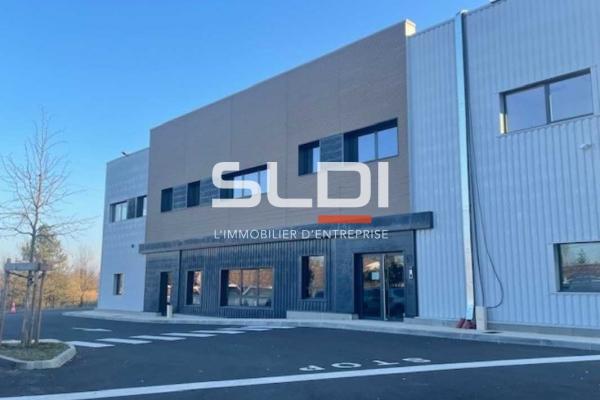 Locaux d'activités A VENDRE OU A LOUER - LA TOUR DE SALVAGNY - 246 m²