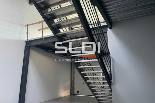 Activités A VENDRE OU A LOUER - LA TOUR DE SALVAGNY - 246 m²