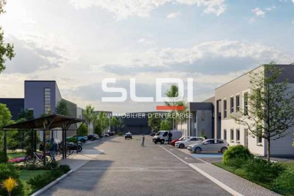 Locaux d'activités A VENDRE - BOURGOIN JALLIEU - 4 792 m²