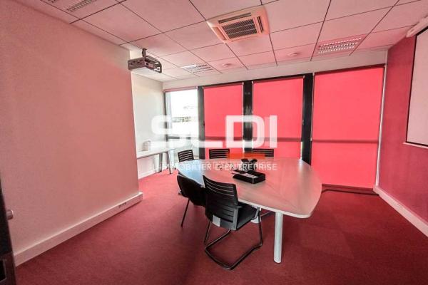 Bureaux A LOUER - SAINT PRIEST - 274 m²