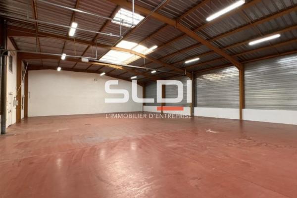 Locaux d'activités A LOUER - VENISSIEUX - 744 m²