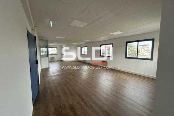 Bureaux A LOUER - CHASSIEU - 166 m²
