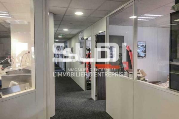 Bureaux A LOUER - BRON - 498 m²