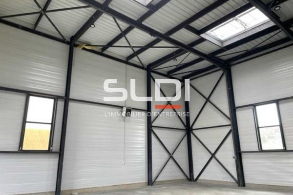 Locaux d'activités A LOUER - COLOMBIER SAUGNIEU - 3 853 m²
