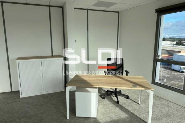 Bureaux A LOUER - CHASSIEU - 33 m²