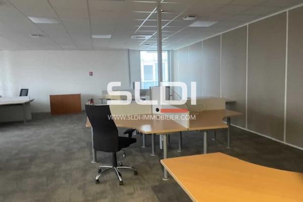 Bureaux A LOUER - RILLIEUX LA PAPE - 287 m²
