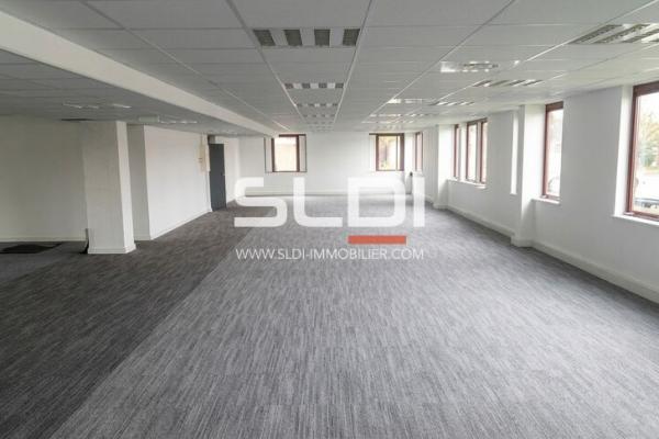Bureaux A VENDRE OU A LOUER - VENISSIEUX - 1 824 m²