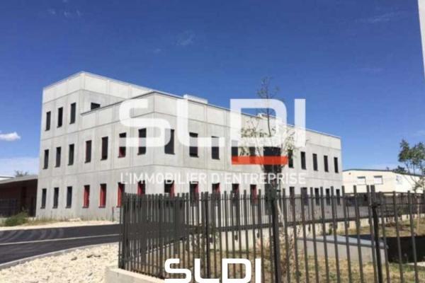Bureaux A LOUER - RILLIEUX LA PAPE - 397 m²