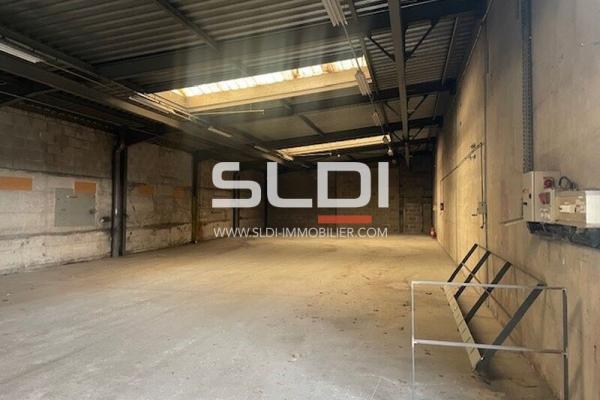 Locaux d'activités A VENDRE - RILLIEUX LA PAPE - 966 m²