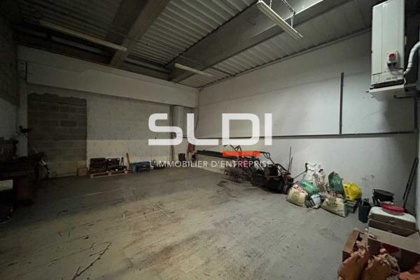 Locaux d'activités A LOUER - BLYES - 1 267 m²