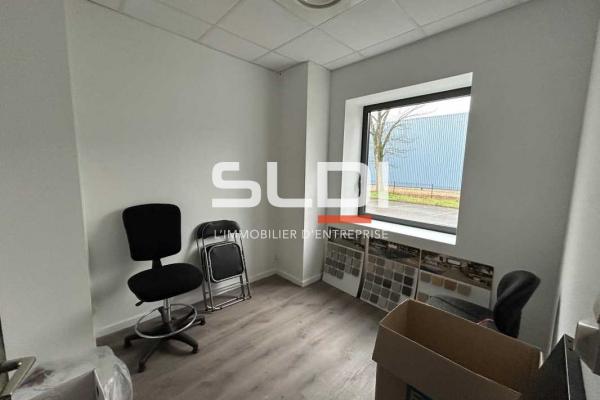 Locaux d'activités A LOUER - BLYES - 1 267 m²