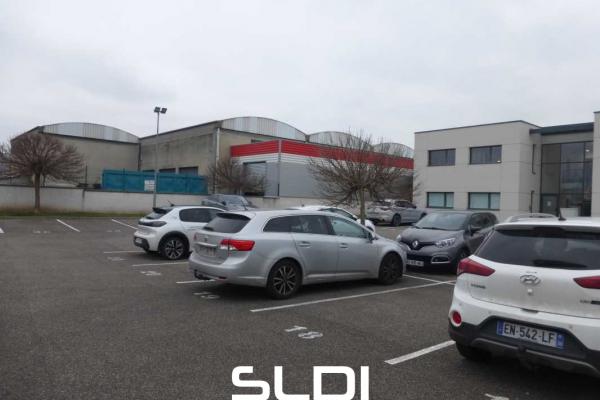 Bureaux A LOUER - SAINT PRIEST - 380 m²