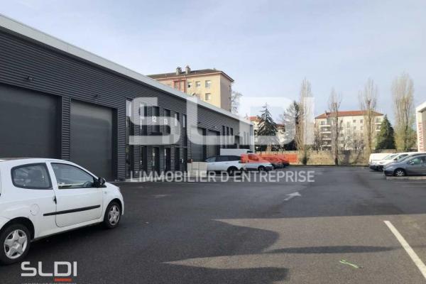 Bureaux A LOUER - VENISSIEUX - 60 m²
