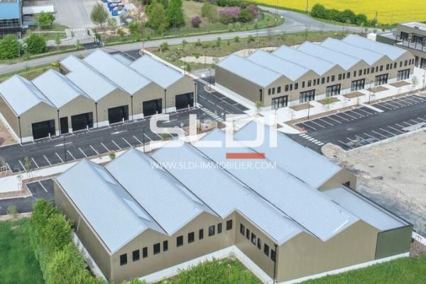 Locaux d'activités A VENDRE - TOUSSIEU - 3 115 m²