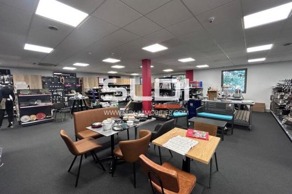 Commerces A LOUER - LIMONEST - 356 m²