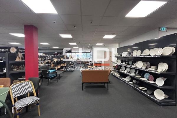 Commerces A LOUER - LIMONEST - 356 m²
