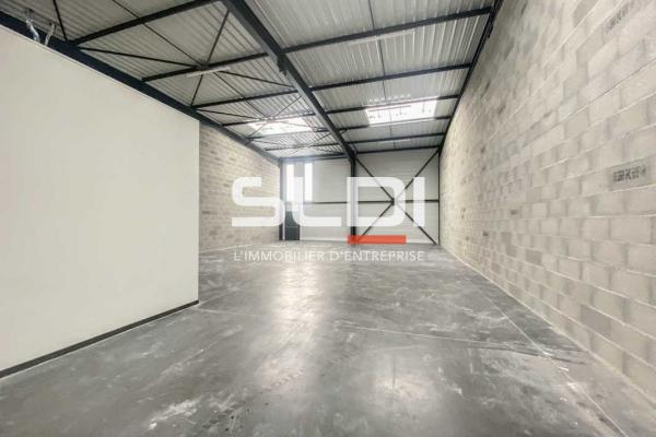Activités A LOUER - CORBAS - 303 m²