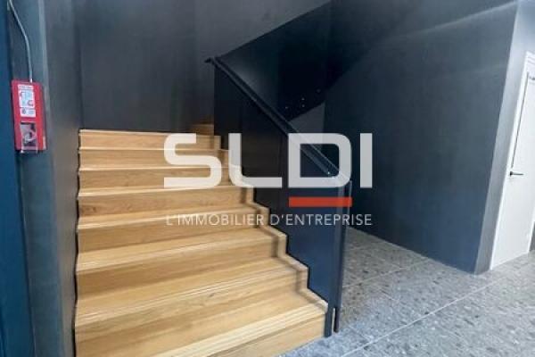 Bureaux A LOUER - LIMONEST - 828 m²