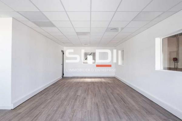 Locaux d'activités A LOUER - CORBAS - 1 298 m²