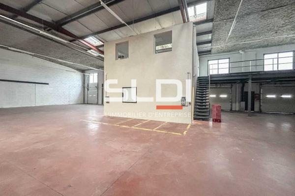 Locaux d'activités A LOUER - CORBAS - 1 298 m²