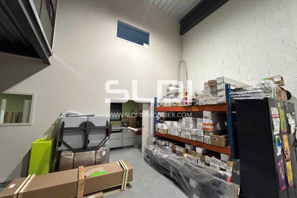 Locaux d'activités A LOUER - GLEIZE - 220 m²