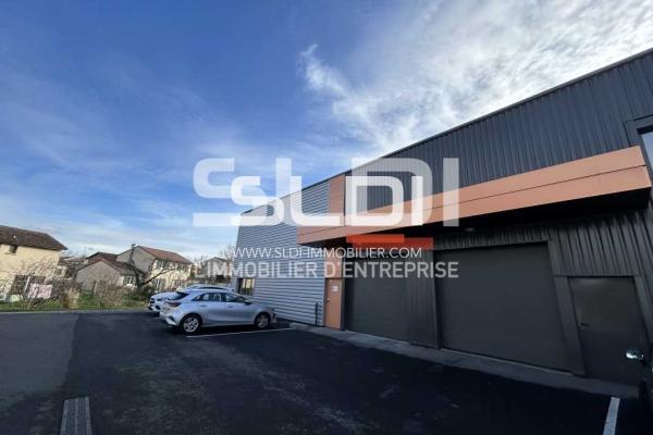 Locaux d'activités A LOUER - GLEIZE - 220 m²