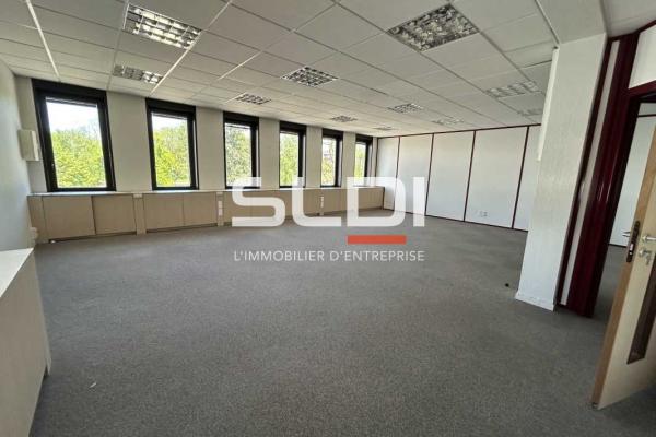 Bureaux A LOUER - DARDILLY - 416 m²