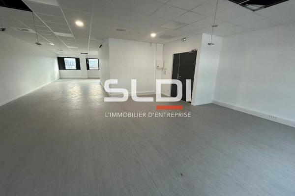 Bureaux A LOUER - DARDILLY - 165 m²