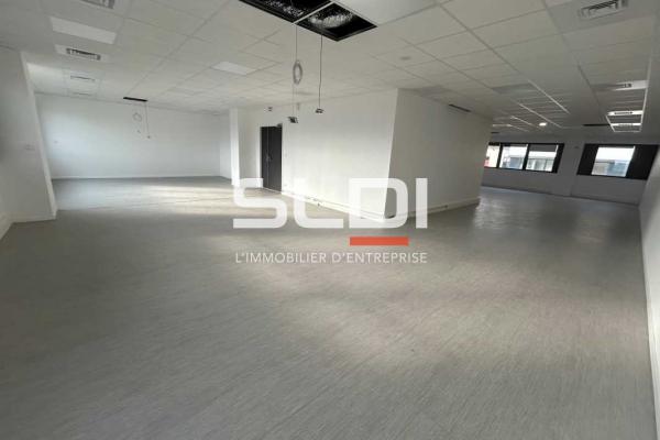 Bureaux A LOUER - DARDILLY - 165 m²