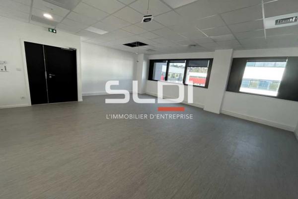 Bureaux A LOUER - DARDILLY - 165 m²
