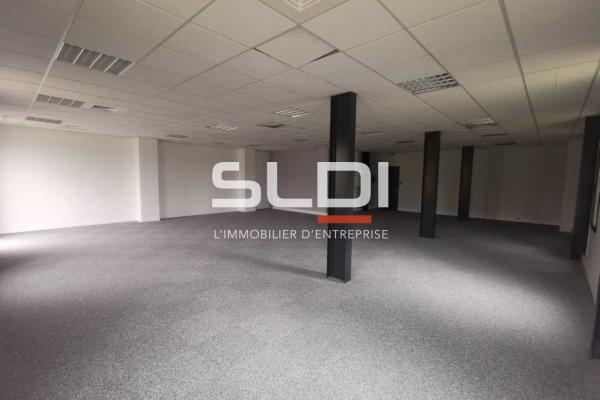 Bureaux A LOUER - VAULX MILIEU - 438 m²