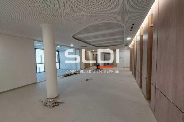 Bureaux A LOUER - GENAS - 266 m²