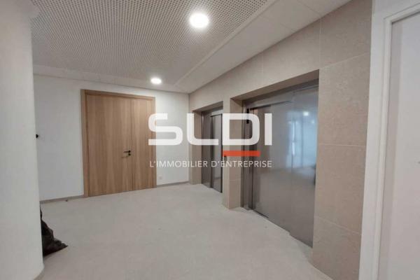 Bureaux A LOUER - GENAS - 266 m²