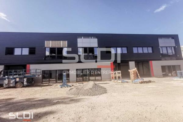 Locaux d'activités A LOUER - SAINT QUENTIN FALLAVIER - 142 m²