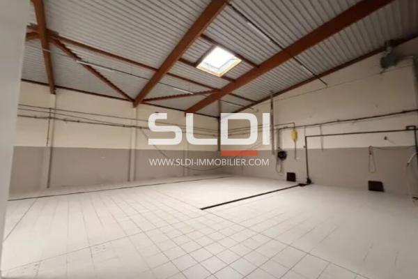 Locaux d'activités A LOUER - DECINES CHARPIEU - 1 123 m²