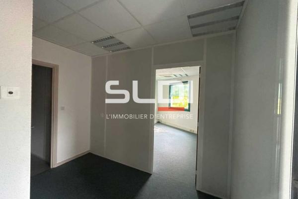 Bureaux A LOUER - CHARBONNIERES LES BAINS - 190 m²